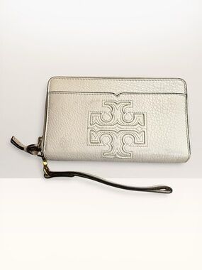 Tory Burch Harper Smartphone Wristlet - in the color “New Ivory”